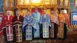 Gavrilă Tudor Zinveliu alaturi de alti preoti